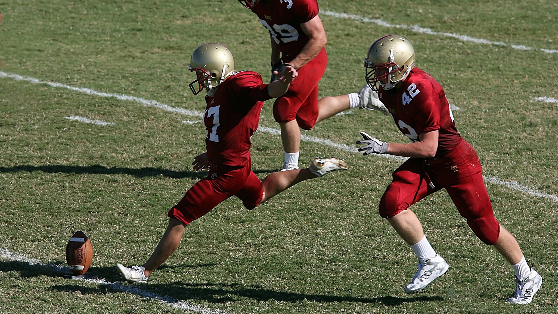 跨界绝杀，若日尼奥F1首秀称王，中国车队压哨逆袭苏格兰